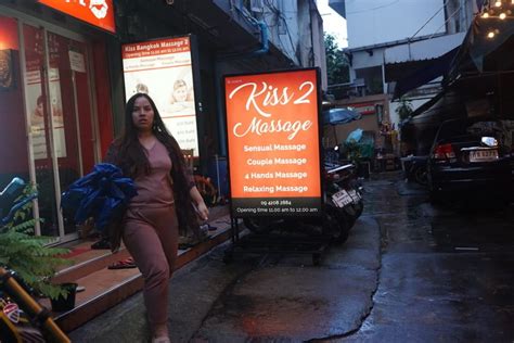 kiss massage bangkok|The world famous Annies Bangkok Suckhamvit Bangkok NANA。